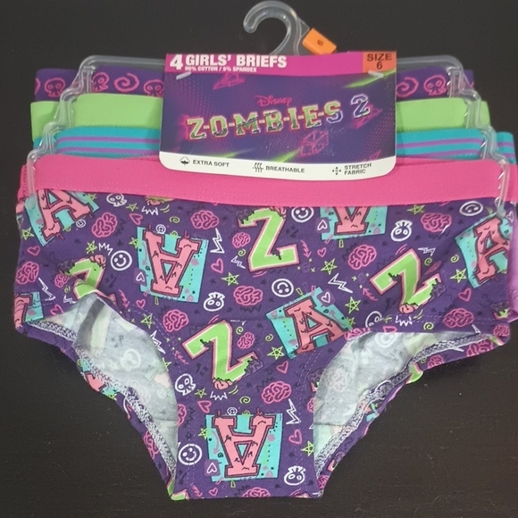 Disney Other - Disney Zombies 2 Girls' Briefs - Purple and Green